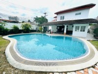 Pool villa Houses for sale in Jomtien