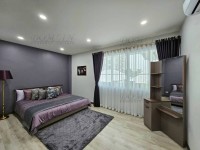 Racha wadee Village house for sale in South Pattaya