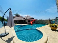 Baan baramee village Houses for sale in East Pattaya