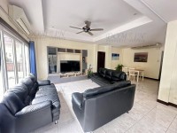 Casa Village house for rent in Jomtien